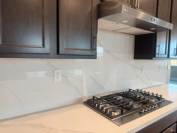 5th image of 852 Baker Circle