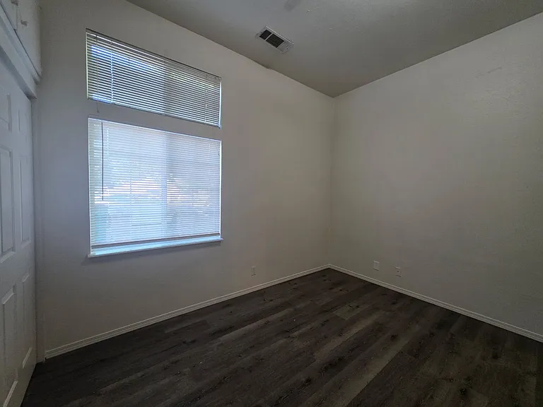 1880 Hayes St — Photo 11