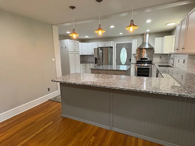 3 bedroom 3 bath in Spartanburg with Lots of Space Workshop in the garage!! — Photo 33
