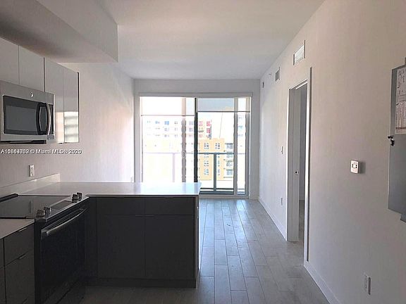 2nd image of 321 NE 26th St Unit 702