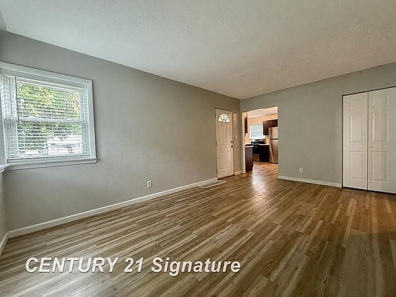 4th image of 110 21st St