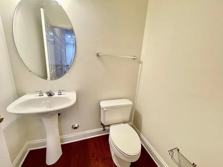 9519 Dellbrook Ct — Photo 13