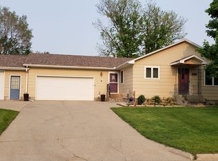 402 Elm St, Sloan, IA 51055