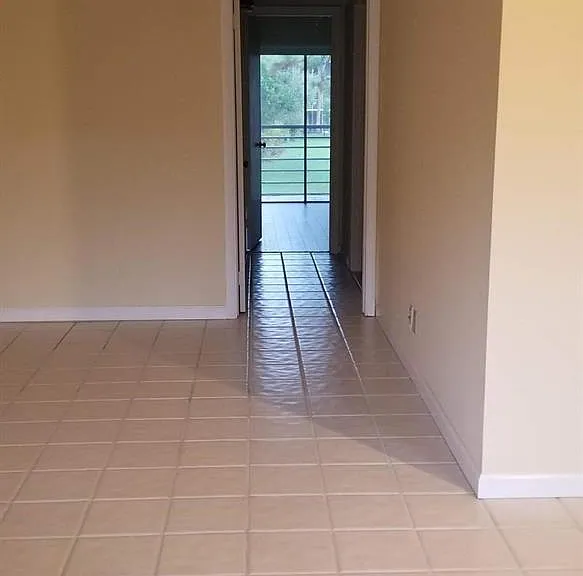 2000 Springdale Blvd #203 — Photo 6