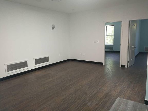4th image of 91-15 86th Dr