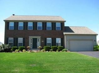 9378 Cadogan Ct, Powell, OH 43065