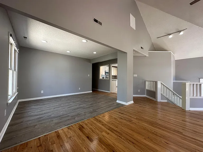 3220 Hickory Ridge Dr — Photo 8