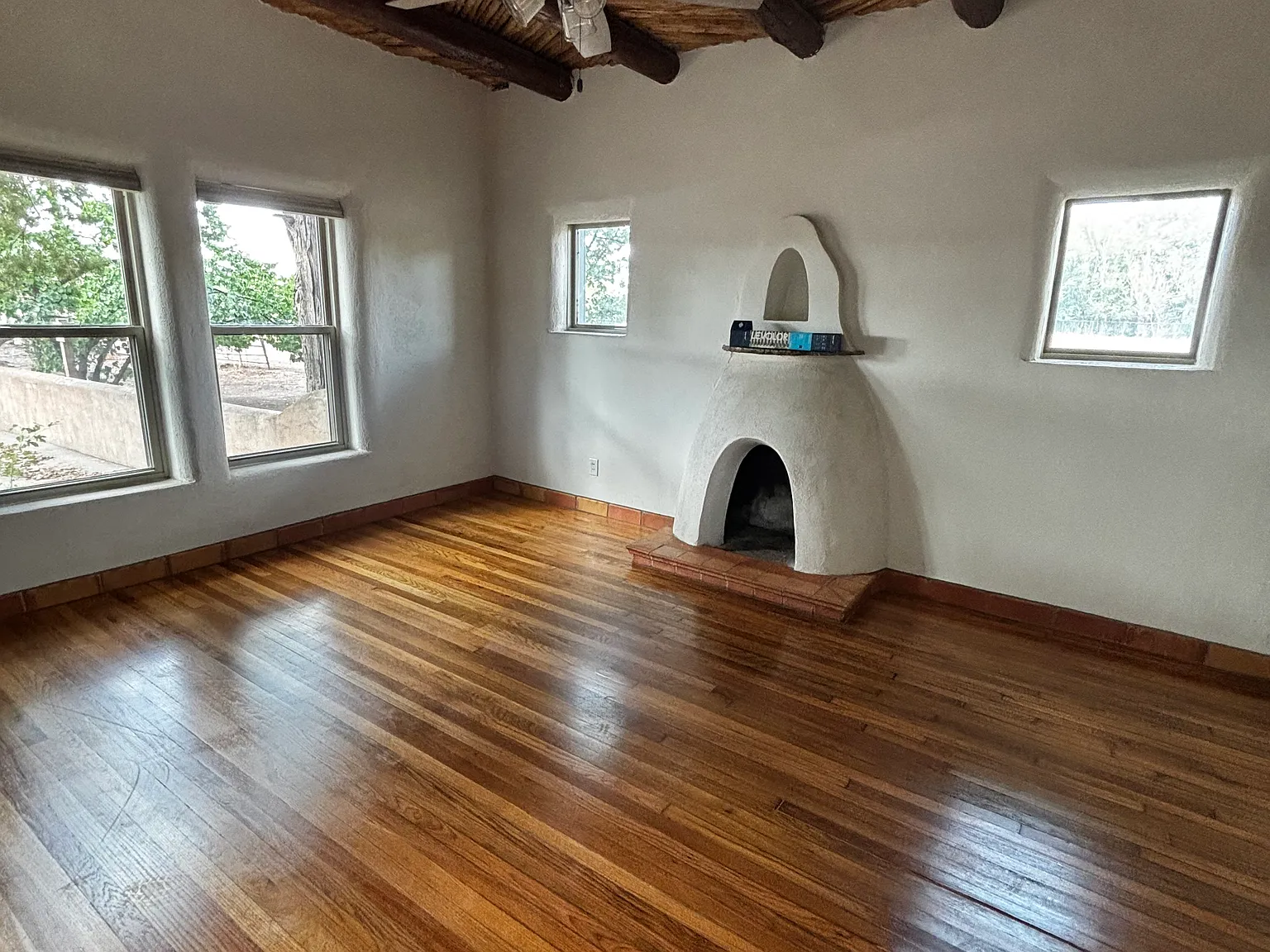 2 bed, 1200 sqft, $1,900 — Photo 3