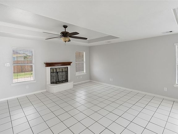 4th image of 16118 Jessamine St