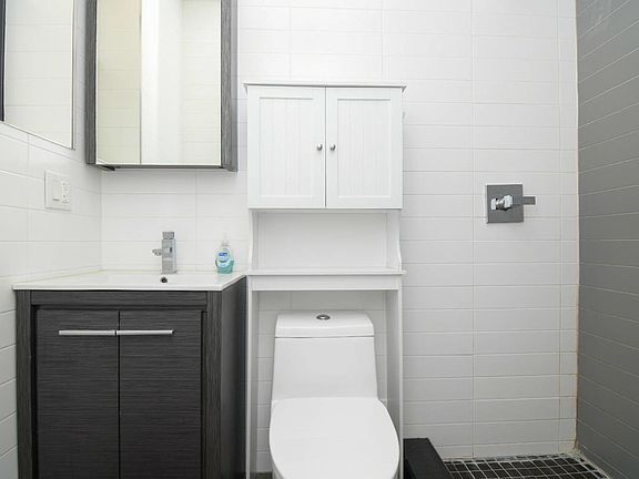 4th image of 299 Wyckoff Ave #3L