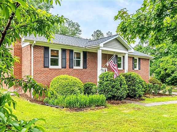 5th image of 163 Ruth Ct