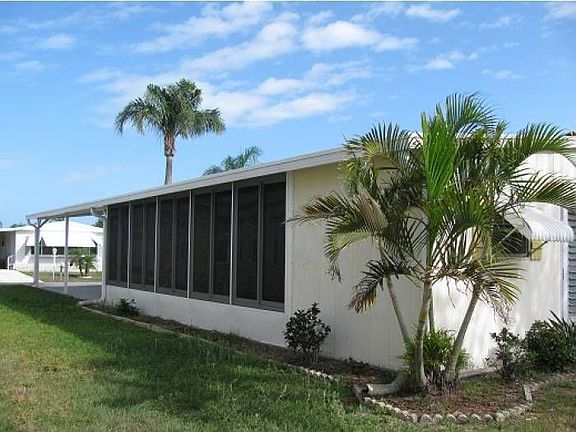 North side, Florida room