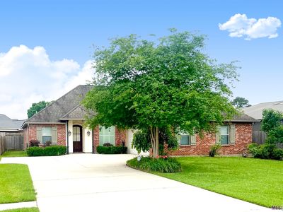 2135 N Willow Ridge Ave, Port Allen, LA, 70767