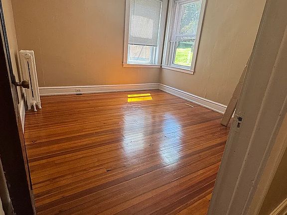 4th image of 37 N Bryant Ave APT 3