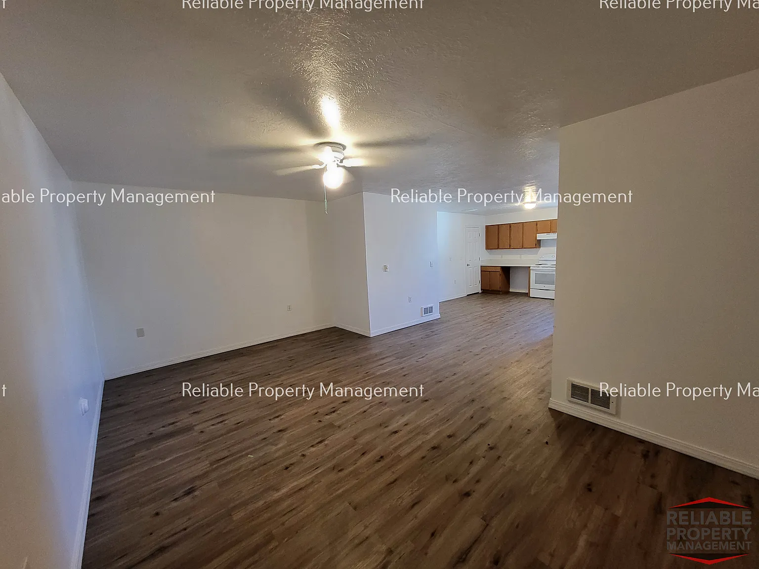 2 bed, $1,095 — Photo 2