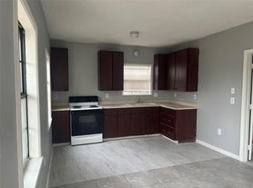 139 Van Molan St, Houston, TX