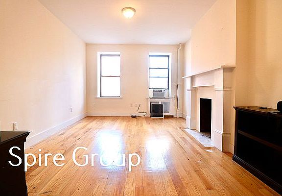 3rd image of 346 W 47th St APT 4A