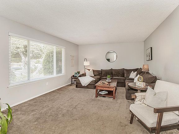 4th image of 6768 N Chance Ave