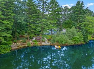 20 Cove Point, Trumbull, CT 06611