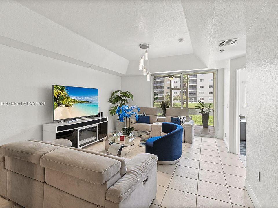 1st image of 10700 NW 66th St APT 114