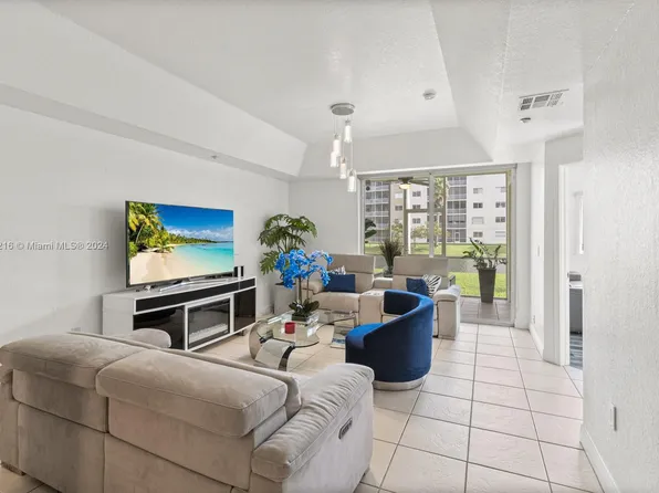 10700 NW 66th St APT 114, Doral, FL 33178