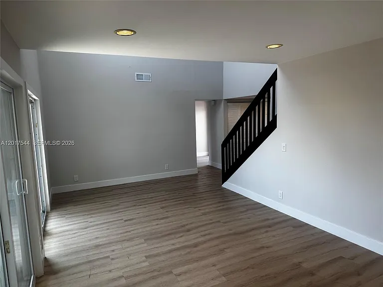 6532 NW 170th Ter — Photo 22