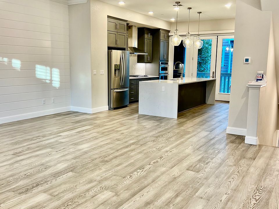 1st image of 422 Encinal Ave