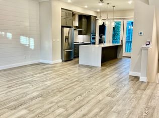 422 Encinal Ave, Menlo Park, CA 94025
