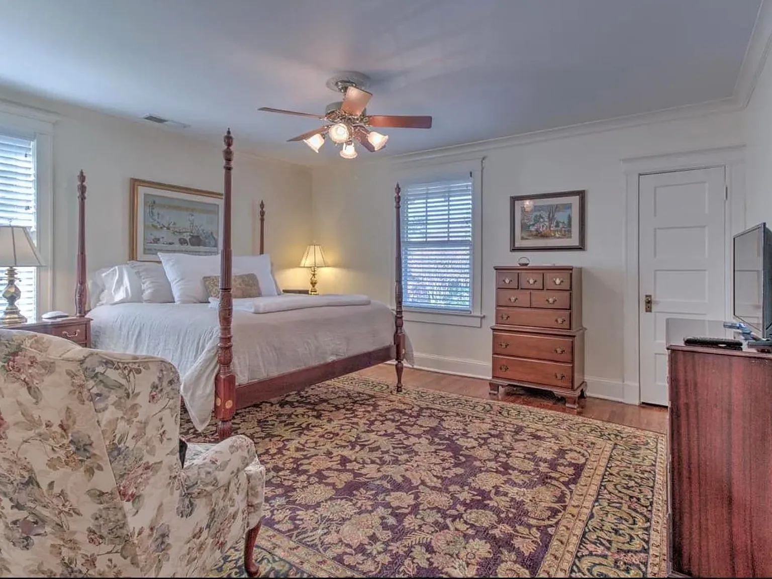 5 bed, 3.5 bath, 3736 sqft, $4,900 — Photo 4