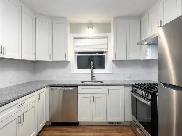 203 Everett St #1, Boston, MA 02134