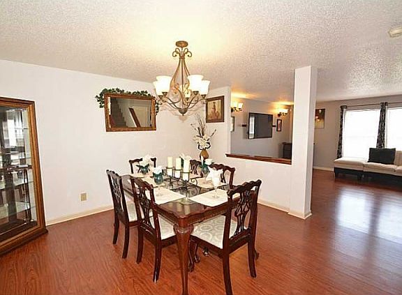 3rd image of 7925 States Bend Ln