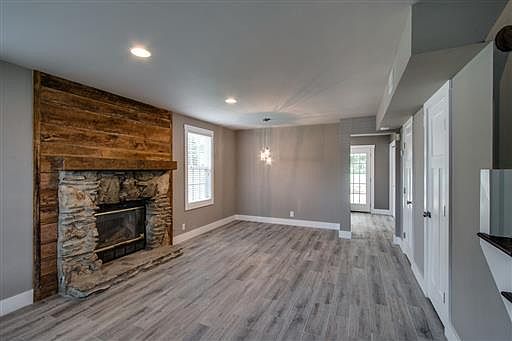 3rd image of 2309 Kimberly Dr