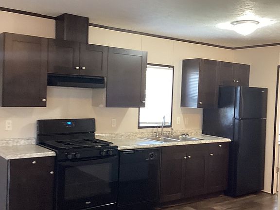5th image of 9910 Geraldine St #180