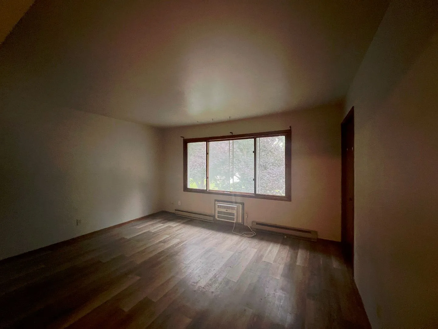 909 Genrich St — Photo 4