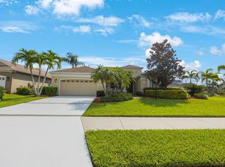 7615 Charleston St, University Park, FL 34201