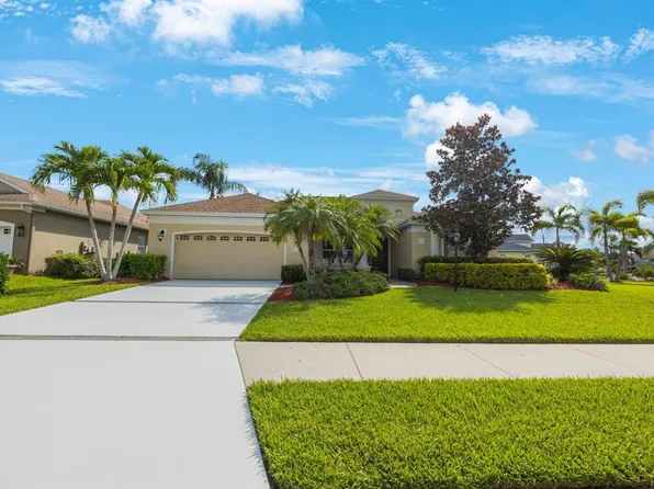 7615 Charleston St, University Park, FL 34201