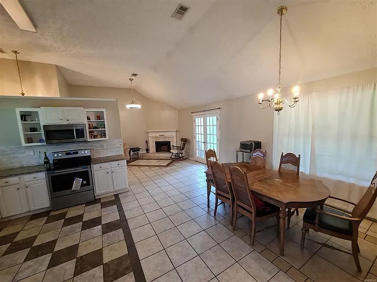 123 Meadowview Dr — Photo 7