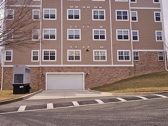 2nd image of 900 Macphail Woods Xing APT 1G