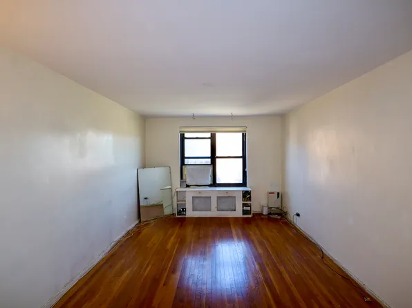 87-40 Francis Lewis Boulevard image 1 of 17