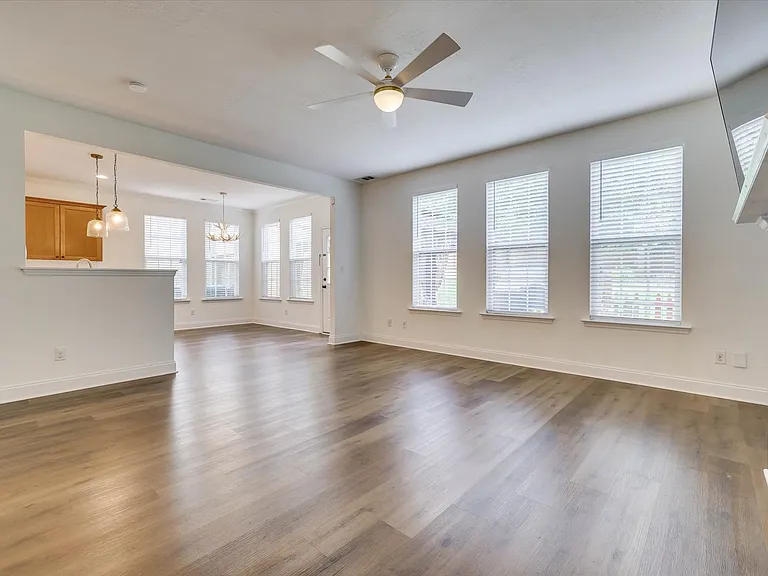 5028 Canterbury Farms Pkwy — Photo 8