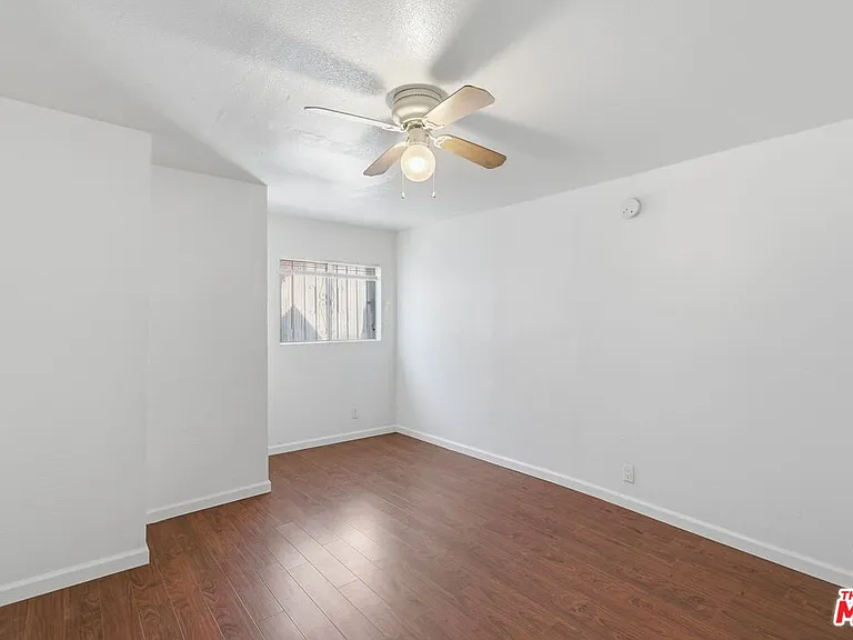 2542 Thurman Ave — Photo 7