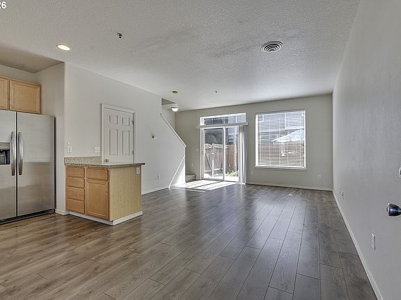 3rd image of 8662 NE Hyde Park Ln