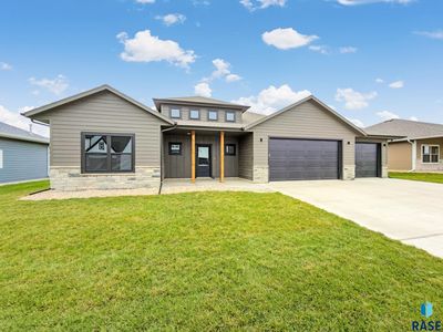 5410 W Colonial Ct, Sioux Falls, SD, 57107