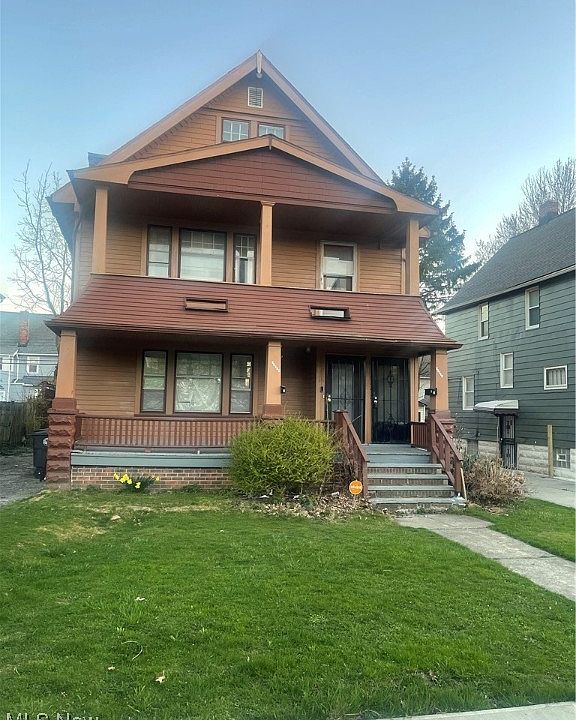1st image of 11912 Browning Ave