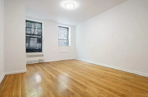 Rented by Compass | media 10