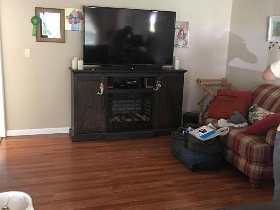 4th image of 413C Chatham Ct #100C