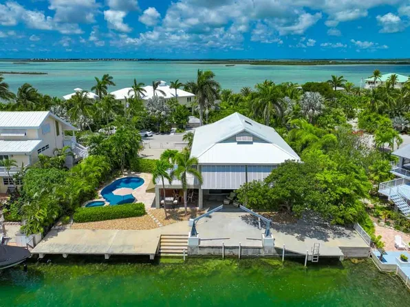 540 W Point Dr, Sugarloaf Key, FL 33042