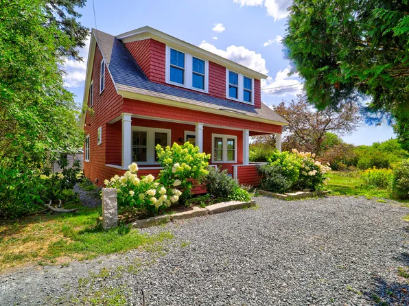 648 North Sedgwick Road, Sedgwick, ME 04676