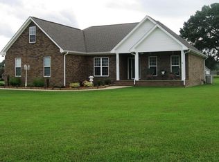 125 Cloverleaf Cir, Killen, AL 35645