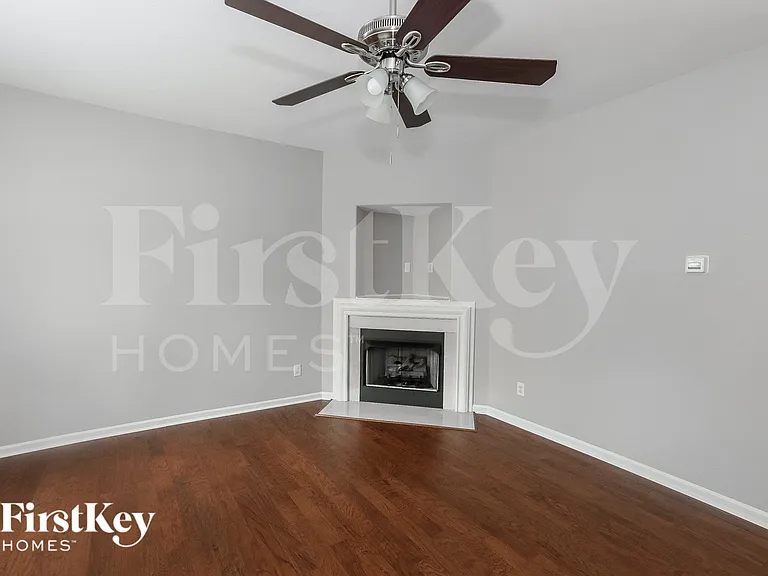 11253 Heritage Green Dr — Photo 6